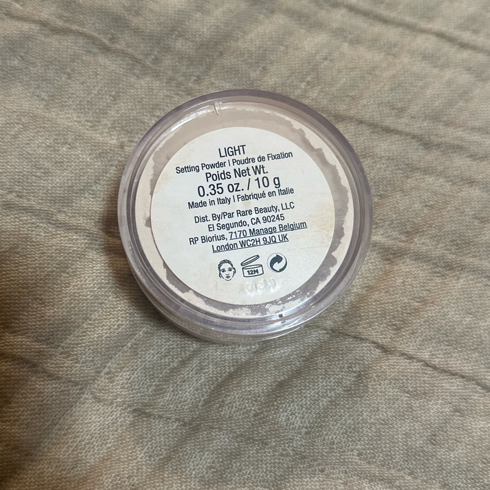 Rare Beauty Setting Powder - Picture 4 of 5